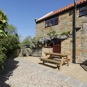 https://goathland-cottage.yorkshirehotels.net